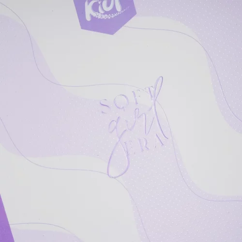 Cuaderno cosido 50 hojas línea corriente Kiut soft girl era