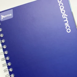 Cuaderno Argollado Tapa Dura Mediano Multimaterias 7M Cuadriculado Academico Azul Rey