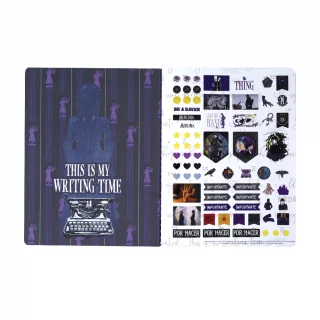 Cuaderno Cosido 100 Hojas línea corriente Merlina - Dedos En Hombro