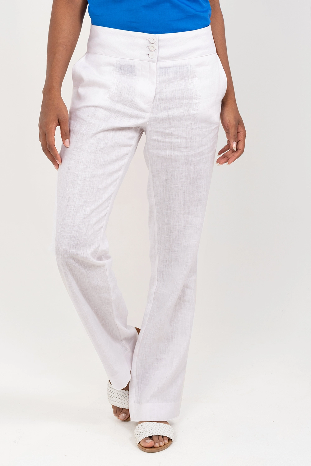 Pantalón básico slim en lino tiro medio. Blanco talla 12